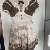 słodka sukienka lolita brązowa beżowa z koronkami kotki alicja w krainie czarów