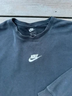 Sort Nike sweat shirt