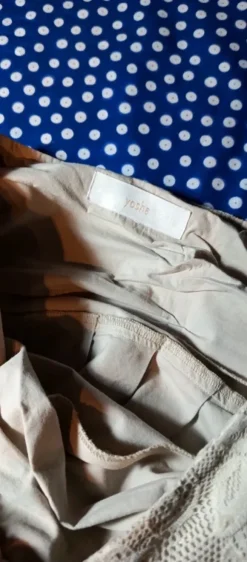 Spódnica do kolan Yoshe beżowa 🧸