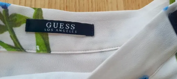 Spódnica guess xs/34 w kwiaty