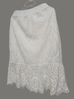 Spódnica haftowana 40