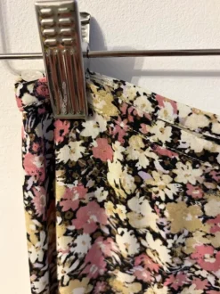 Spódnica midi Soaked in luxury kopertowa z falbaną S (36).