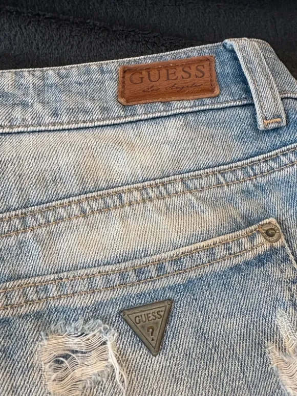 Spodenki GUESS 🩷