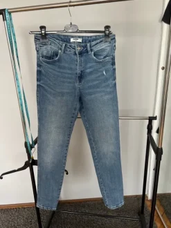 Spodnie jeansowe