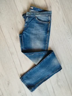 Spodnie jeansowe unisex Wrangler rozmiar W28 L34