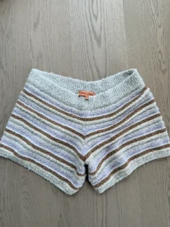 Stine Goya strandshorts sommar stickade shorts