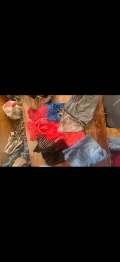 Stort klädpaket stl L – klänningar, jeans & toppar (många plagg!)