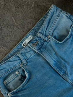 Straight Jeans 🌸