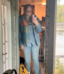 Stretchiga jeans med långa ben