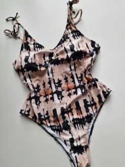 Strój kąpielowy rozm. 2xl