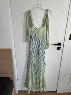 Sukienka zwiewna cute coquette wiązane ramiączka na lato wakacje retro cottage core