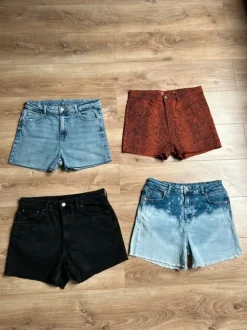 Super zestaw 4x jeansowe spodenki - szorty, wysoki stan, czarne, Niebieskie, pomarańczowe wężowe