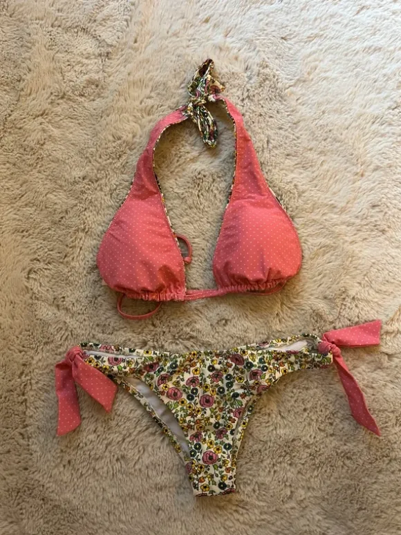 Supersöt prickig bikini