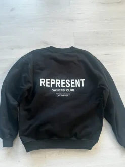 Svart Represent-sweatshirt