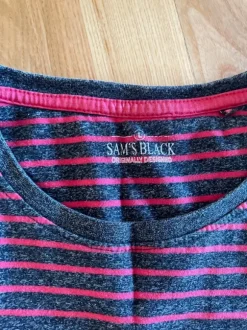 T- shirt