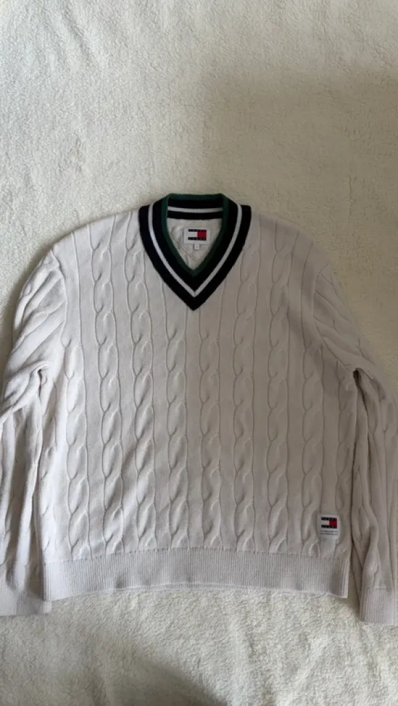 Tommy Jeans Sweter Krykietowy | Old Money Vibe | Splot Warkoczowy | Rozmiar L