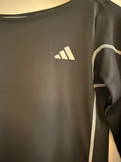 Top adidas rozmiar L otwarte plecy