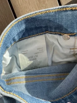 Tröja och Jeans
