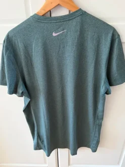 Träningströja Nike dri-fit strl L
