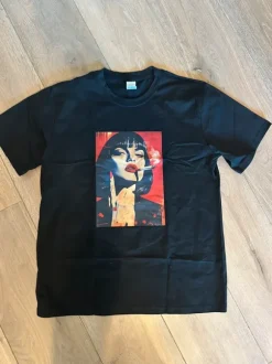 T-shirt med print