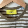 T-shirt med striber