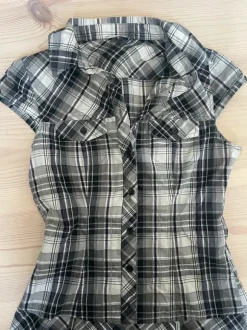 Tshirt skjorte