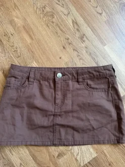 Udgået h&m sød brun denim nederdel