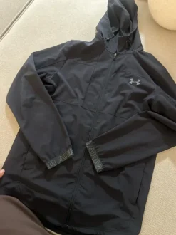 Under armour jakke