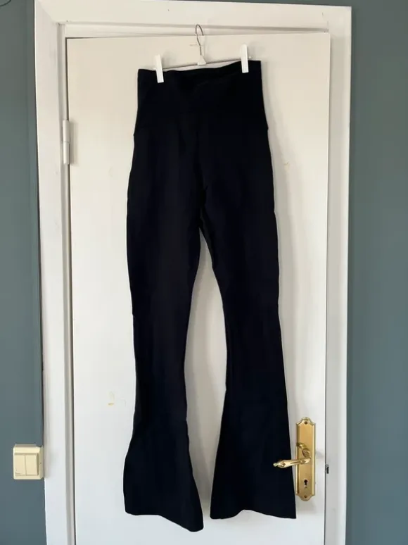 Utsvängda gravid leggings
