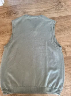 Vest sweater