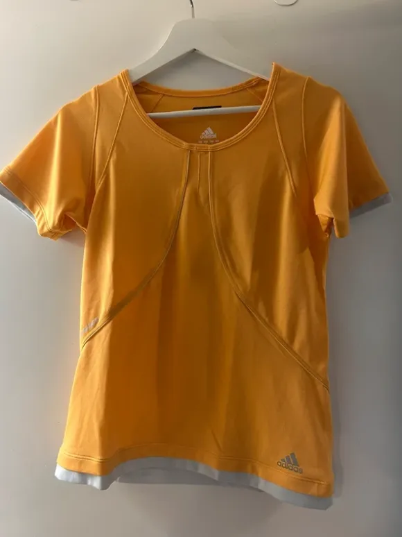 Vintage Adidas Y2K activewear top