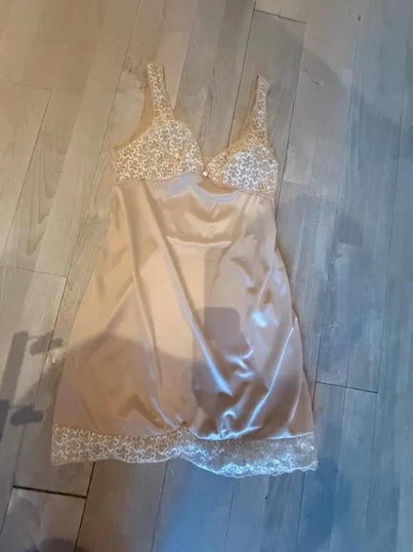 Vintage night gown