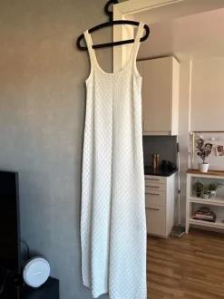 Virkad långklänning