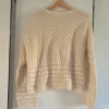 Virkat set - tröja och fodrad kjol i cremevit/beige