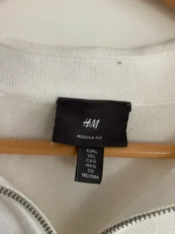 Vit tröja H&M i mjukt material