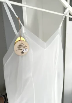 Vit/transparent underklänning