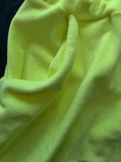 Welurowy komplet neon spodenki