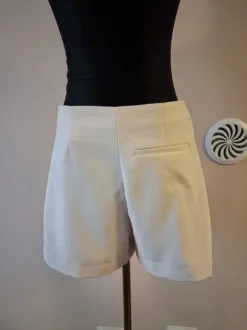 Świetne nowe białe spódnico-spodnie H&M