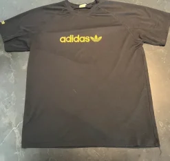 2x Adidas t-shirt