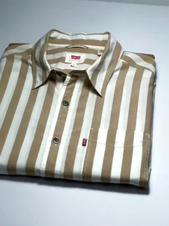 1513X koszula w paski Levi’s w stylu old money, beżowe paski, krój slim fit