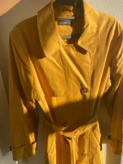 Yellow Trenchoat