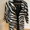 Zebrastribet jakke